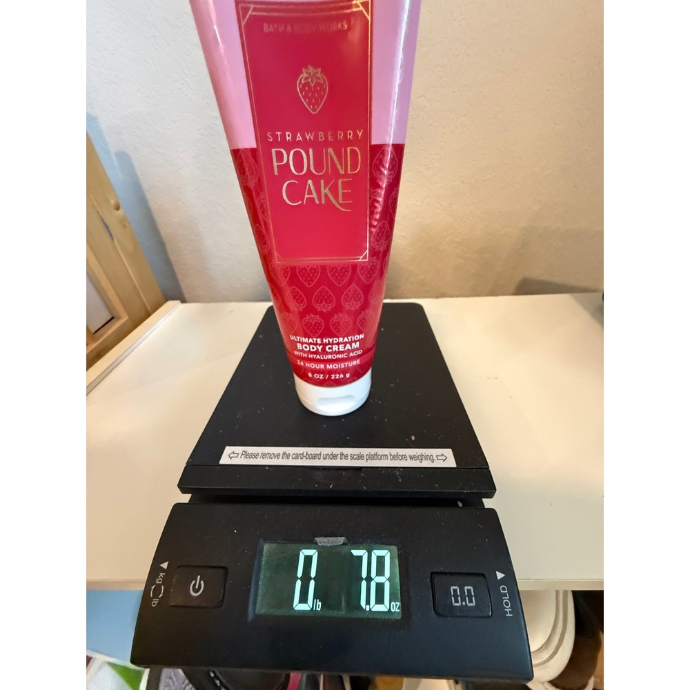 Bath Body Works Strawberry Pound Cake Ultimate Hydration Body Cream 8 Oz